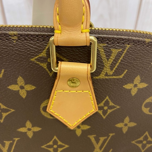Louis Vuitton Alma Pm - Picture 8 of 15